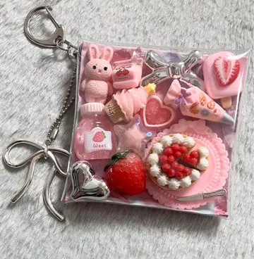 가챠파우치 [ 핑크 토끼님 딸기 케이크 ]