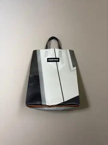 FREITAG 토트백 화이트/블랙