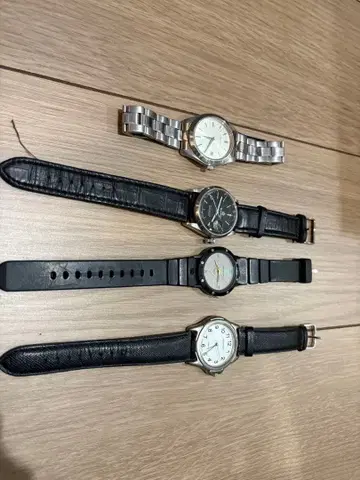 CROTON 실버 다이얼 아날로그 시계