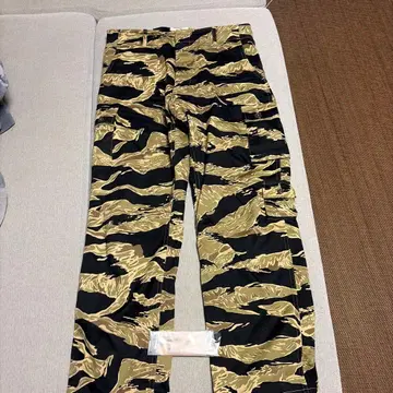 버즈릭슨 골드 타이거 카모 팬츠 BR42502 L 사이즈 택 포함