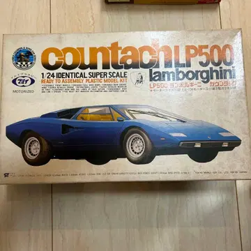 Lamborghini Countach LP500 1/24