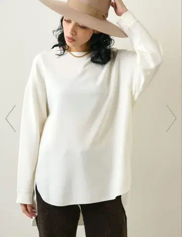 새상품 택 포함 [ Whim Gazette ] V가제트 풀오버