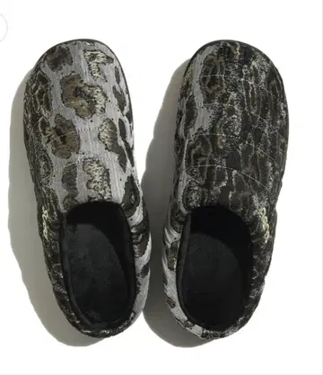 새상품 SUBU DOTS SHADOW JACQUARD 사이즈 1