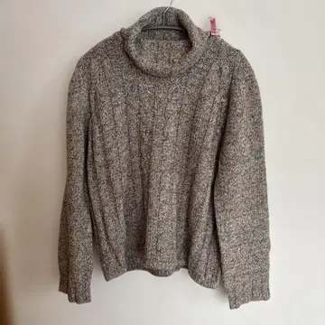 레리안 터틀넥 니트