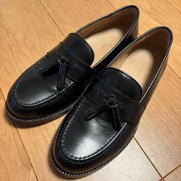 UNITED ARROWS 블랙 가죽 태슬 로퍼