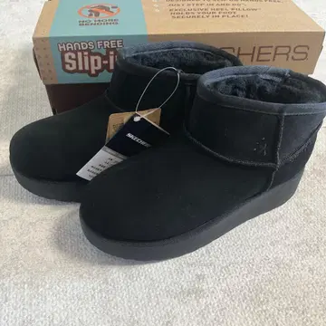 SKECHERS KEEP COZY 블랙