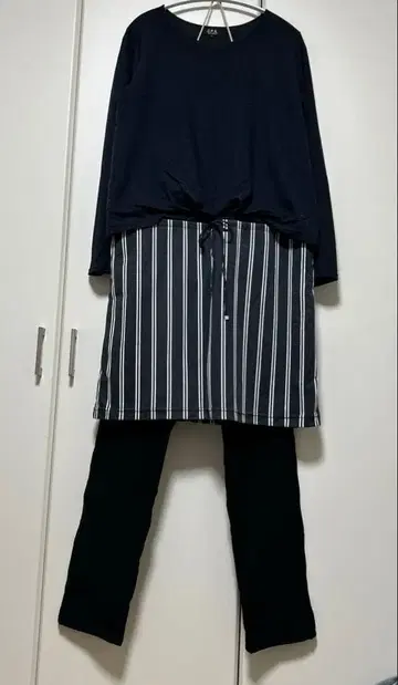 원피스 네이비 스트라이프 레깅스 하이텐션 속기모 블랙