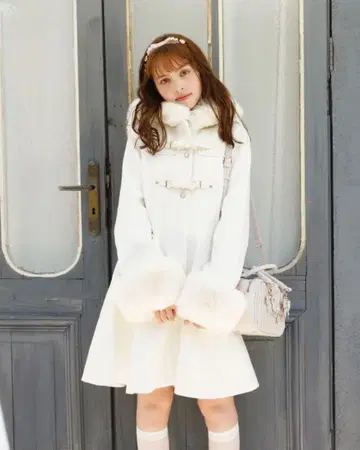 리즈리사 리본 벨트 후드 코트 화이트 흰색