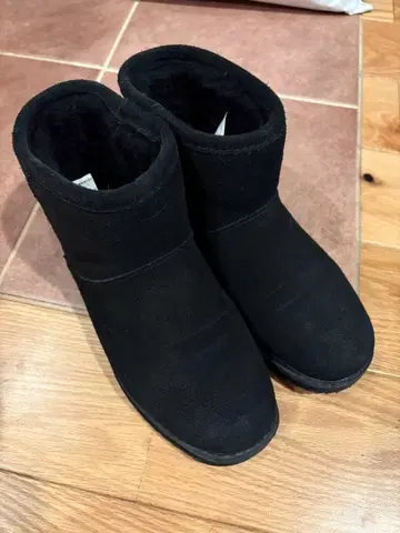 EMU Australia 클래식 미니 블랙 어그 부츠