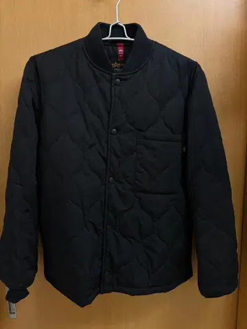 ALPHA INDUSTRIES 블랙 퀼팅 자켓 M