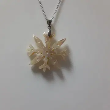 야광 조개 [ 눈의 결정 ] 펜던트.
