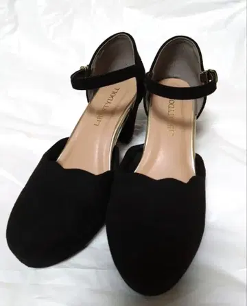 리버티돌 펌프스 힐펌프스 스캘럽 블랙 S사이즈