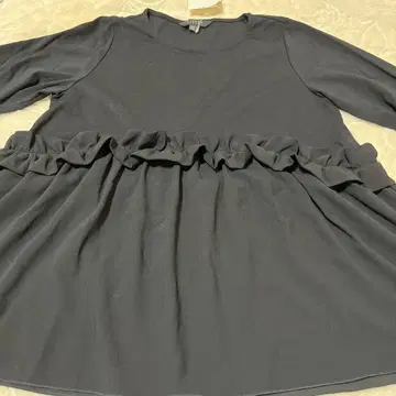 아츠로 우타야마 프릴 상의 미사용 새상품