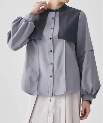 UNITED TOKYO 턱 요크 디자인 블라우스
