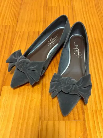 [Le Talon] 볼륨 리본 스틸레토 플랫슈즈