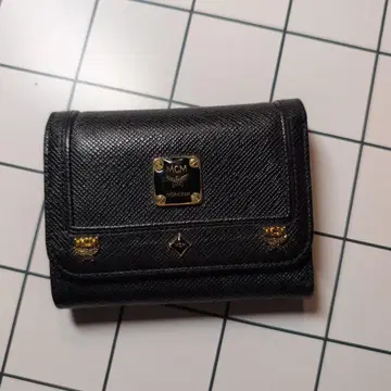 MCM 블랙 3단 폴더형 지갑