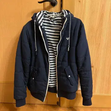 ROXY 후드 부착 네이비 자켓 L