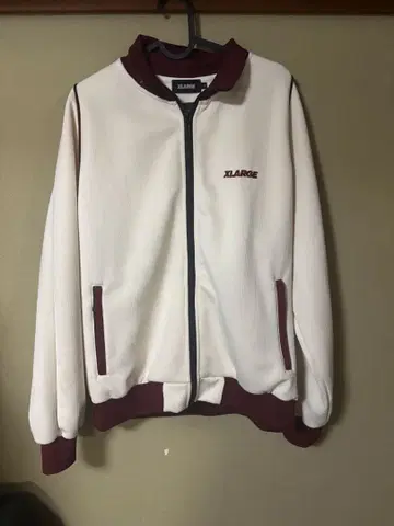 XLARGE 화이트 버건디 자켓 L