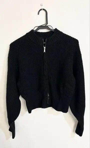 SENSE OF PLACE 지퍼 스웨터