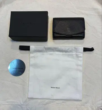 메종 스본드 블랙 3단 폴더형 지갑