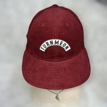 TURN ME ON 턴미온 캡 로고 와펜 코듀로이