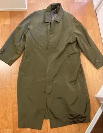 올리브 그린 스텐카라 코트 레인보우