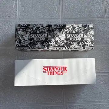 미개봉 새상품 쓰리코인즈 기묘한 이야기 재고 백 2세트