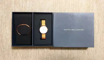 [ 미사용 새상품 ] 다니엘 웰링턴 시계 팔찌 로즈 골드