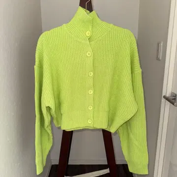 그린 버튼 니트