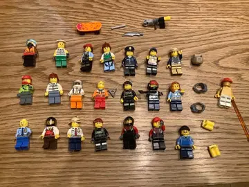 레고 미니 피규어와 부품 세트 묶음 판매