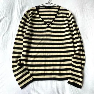 [갤러리 바이] V넥 울 100% 긴팔 보더 무늬 스웨터 1