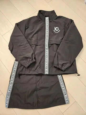 키스온더그린 셋업 L 사이즈