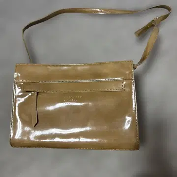 새상품 마가렛호웰 아이디어 에나멜 숄더백