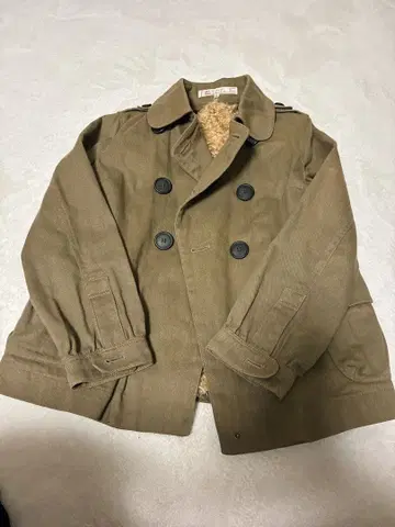 카키 숏 트렌치코트