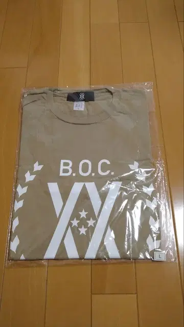 [ 미개봉 새상품 ] 20주년 T셔츠 모래 L BUMPOFCHICKEN