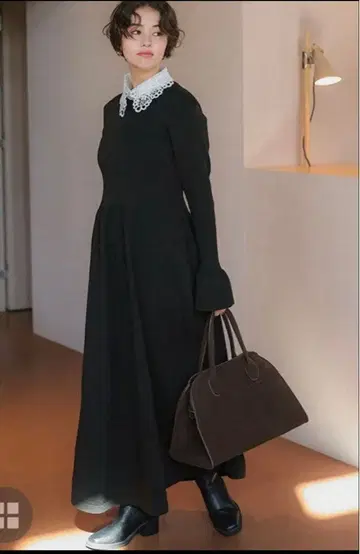 titivate 티티베이트 카라 부착 볼륨 스커트 니트 원피스