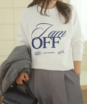 RUSSELL x LOUNA 컴팩트 맨투맨