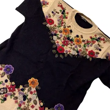 재팬 빈티지 꽃무늬 자수 장식 디자인 니트 스웨터 프리