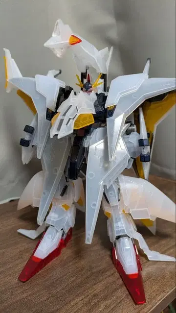 HG 1/144 페넬로페 (클리어) 조립 완료품