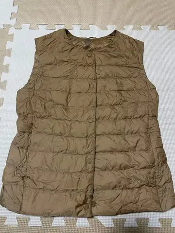 유니클로 울트라 라이트 다운 베스트