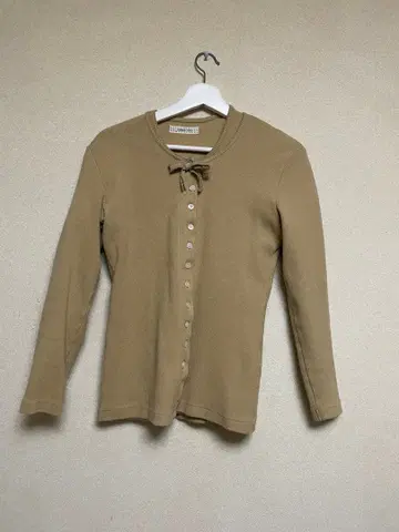 카네코 이사오 베이지 긴팔 가디건 반팔 이너