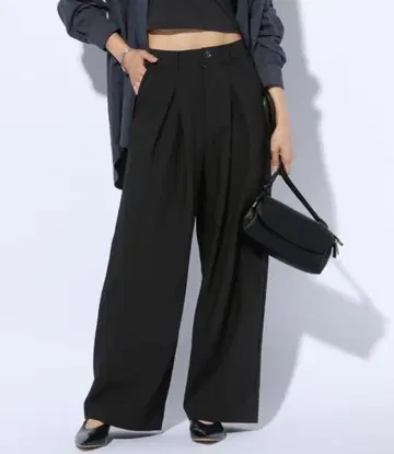새상품 글로벌 워크 턱 와이드 팬츠