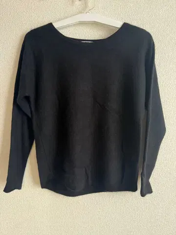 UNIQLO 캐시미어 스웨터 M 사이즈