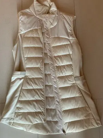 Lululemon 다운 베스트