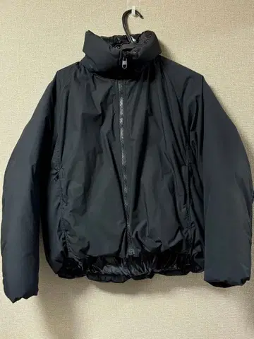 유니클로 UNIQLO U 블랙 다운 자켓 패디드 숏 파카