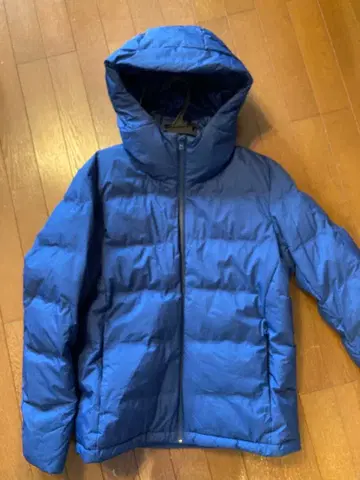 유니클로 심리스 다운 M 블루