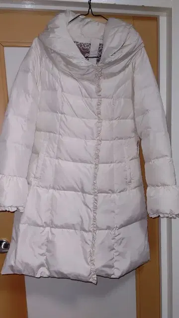 &LOVE QVC 후드 다운 코트 화이트 M 까멜리아
