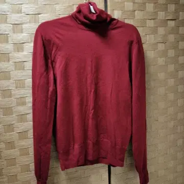 이탈리아제 빨간색 터틀넥 스웨터 40
