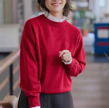 새상품 어반 리서치 도어스 맨투맨 라이크 풀오버 레드