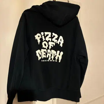 Pizza of Death 후드티 블랙